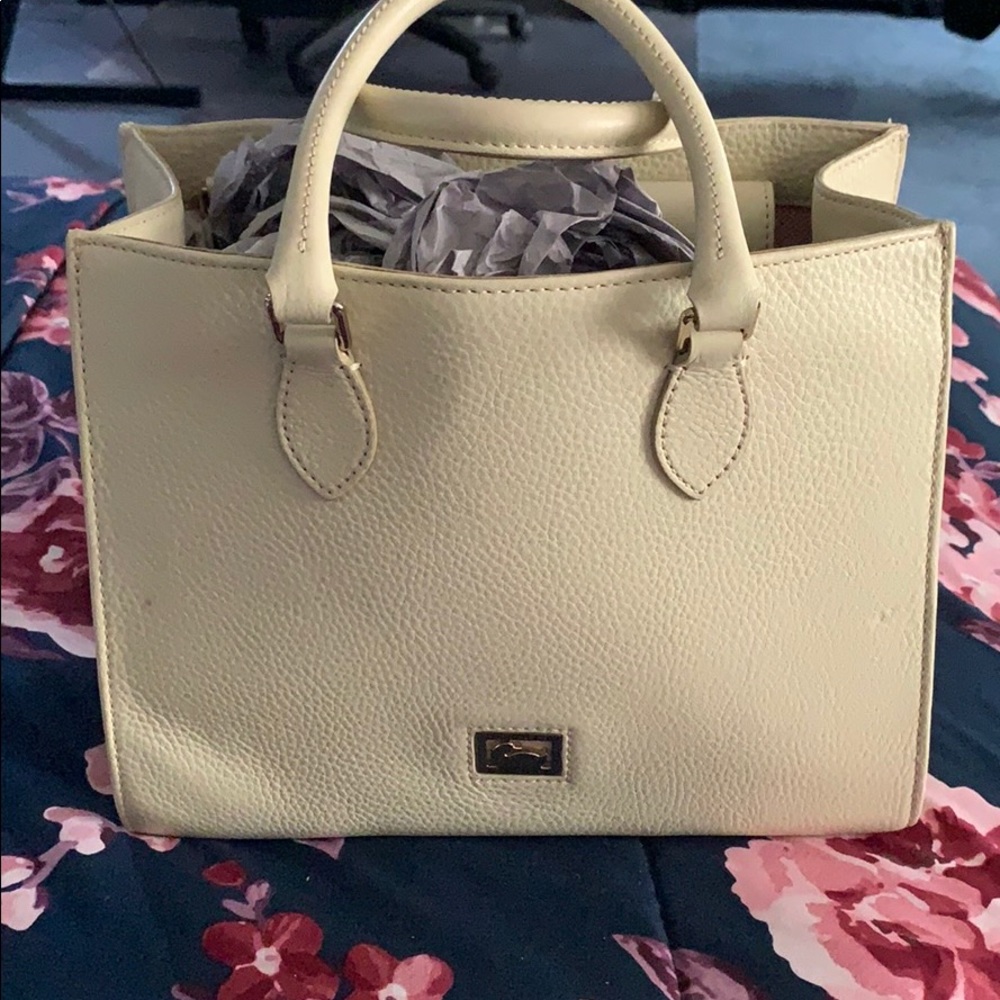 A vintage Dooney and Bourke bag